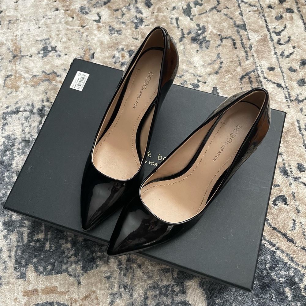 BCBG Black Stilettos - Picture 1 of 2